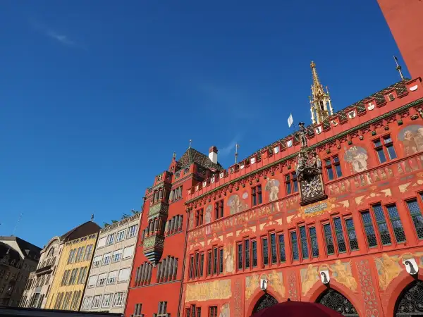 Das Rathaus ist der Sitz der Basler Regierung und des Parlaments
